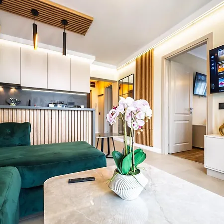 Riverfront Panorama - Emerald 2br, Piata Unirii Boekarest