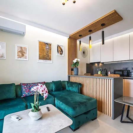 Riverfront Panorama - Emerald 2br, Piata Unirii Boekarest