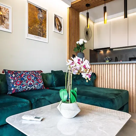 Riverfront Panorama - Emerald 2br, Piata Unirii * Boekarest